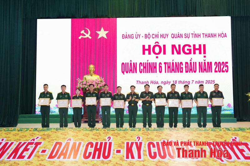 Bộ CHQS tỉnh tổ chức hội nghị Quân chính 6 tháng đầu năm 2025