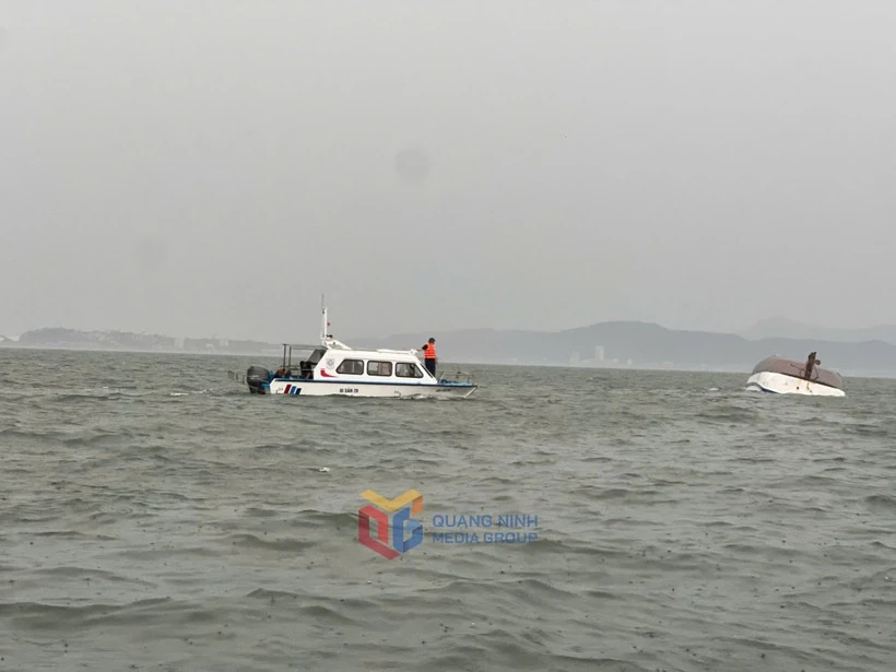 Tìm thấy 3 thi thể, cứu được 10 người trong vụ đắm tàu du lịch trên Vịnh Hạ Long