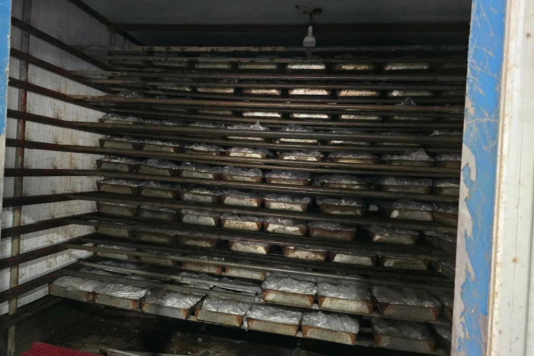 Phát hiện hơn 13 tấn chân gà ngâm hóa chất chuẩn bị đưa ra thị trường tiêu thụ