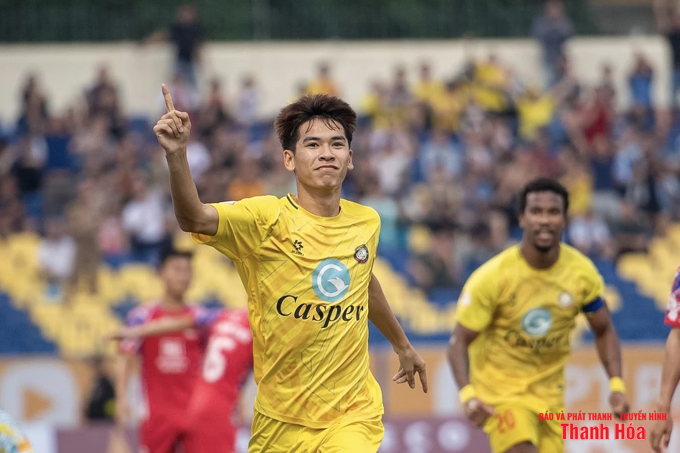 Cầu thủ trẻ xuất sắc nhất V.League 2024/2025 được triệu tập trở lại U23 Việt Nam