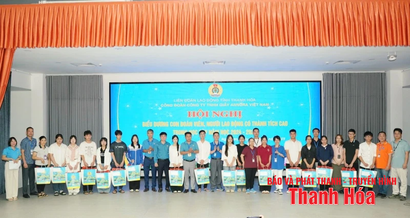 Công ty TNHH Giầy Annora Việt Nam biểu dương con đoàn viên, người lao động đạt thành tích cao trong học tập