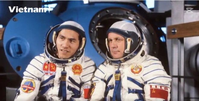 Kỷ niệm 45 năm ngày phi công Phạm Tuân bay vào vũ trụ