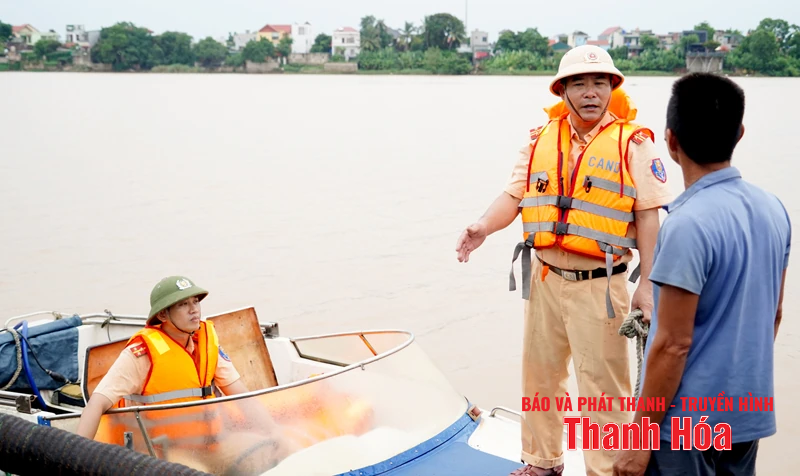 Cảnh sát đường thủy, Công an Thanh Hóa: Chủ động ứng phó với bão số 3