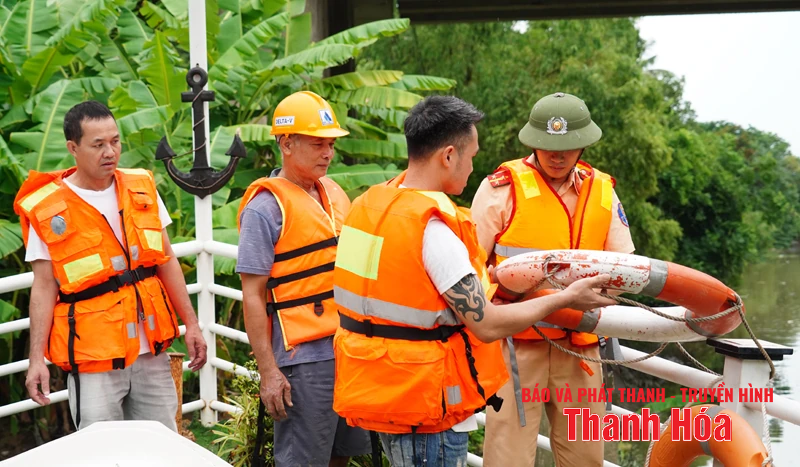 Cảnh sát đường thủy, Công an Thanh Hóa: Chủ động ứng phó với bão số 3