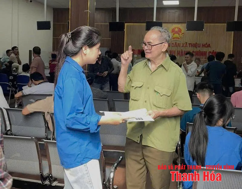 Hỗ trợ chính quyền và Nhân dân sau sáp nhập