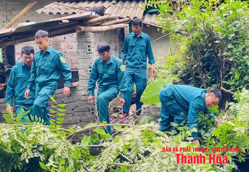 Phó Chủ tịch UBND tỉnh Mai Xuân Liêm kiểm tra, chỉ đạo công tác di dân tại xã Trung Thành