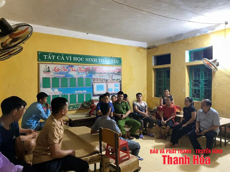 Phó Chủ tịch UBND tỉnh Mai Xuân Liêm kiểm tra, chỉ đạo công tác di dân tại xã Trung Thành