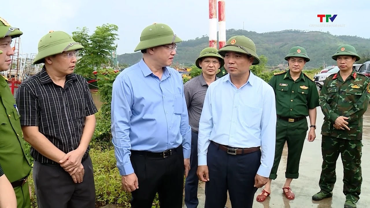 Bí thư Tỉnh ủy Nguyễn Doãn Anh kiểm tra, chỉ đạo công tác phòng, chống bão lụt