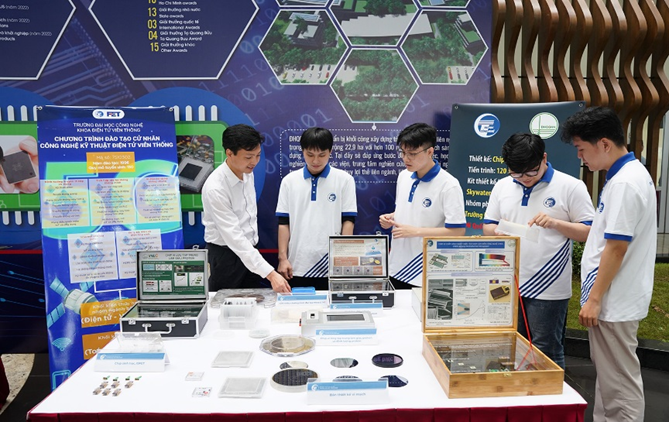 Điểm môn Toán thấp, Bộ GD&ĐT “nới” quy định tiêu chuẩn đào tạo ngành bán dẫn