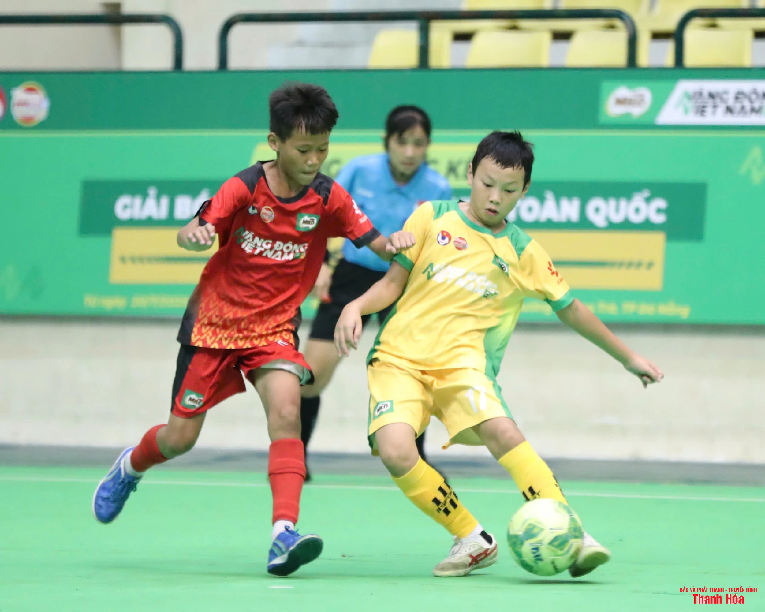 Thắng tưng bừng, U11 Việt Hùng Thanh Hóa thắp sáng hy vọng vào tứ kết