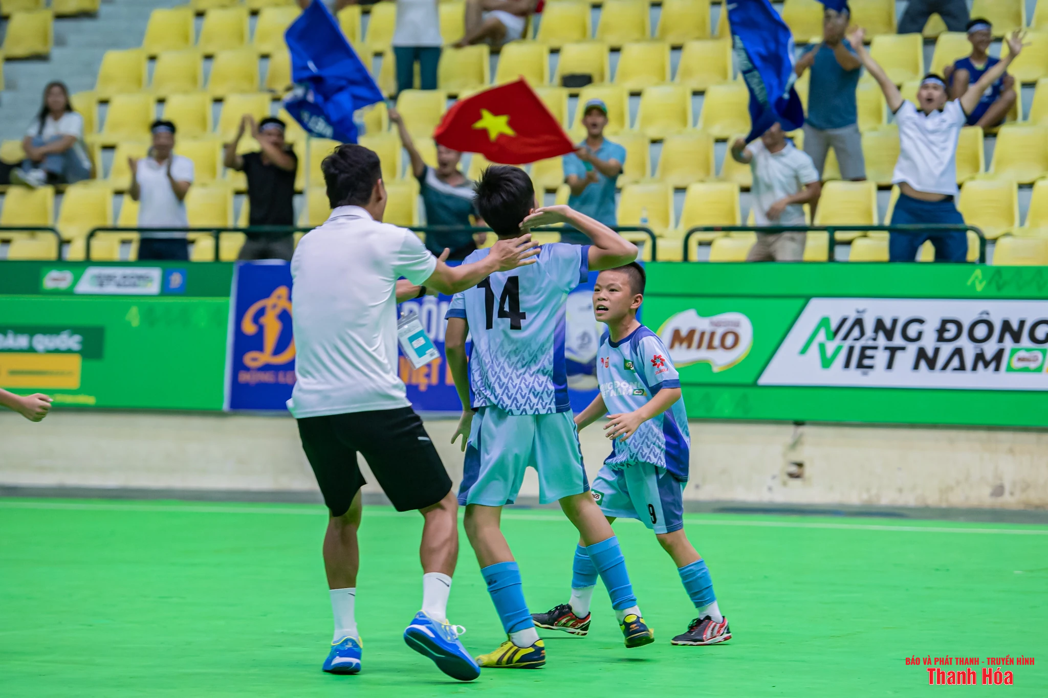 U11 Việt Hùng Thanh Hóa giành vé vào tứ kết sau chiến thắng thuyết phục trước Hà Tĩnh