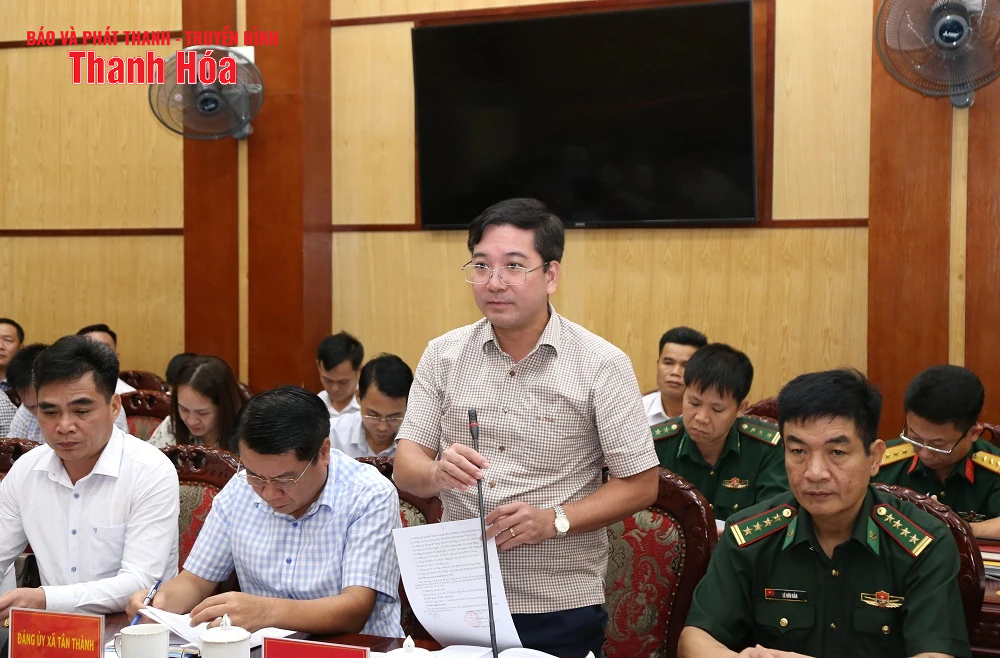 Cho ý kiến vào nội dung văn kiện và công tác chuẩn bị Đại hội Đảng bộ các xã mới