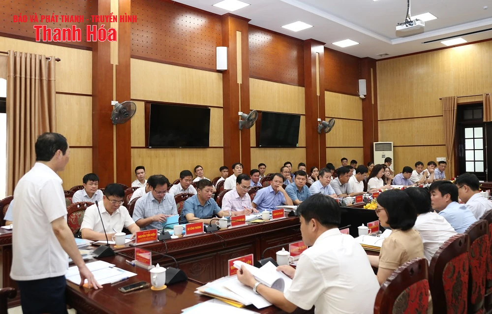 Cho ý kiến vào nội dung văn kiện và công tác chuẩn bị Đại hội Đảng bộ các xã mới