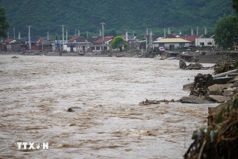 Trung Quốc: Mưa bão khiến 30 người thiệt mạng ở Bắc Kinh