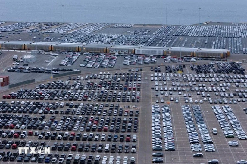 Ngành công nghiệp ôtô châu Âu vẫn đối mặt khó khăn dù được Mỹ giảm thuế 