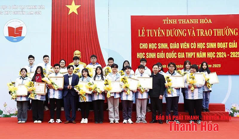 Phát triển sự nghiệp giáo dục - nhìn lại một nhiệm kỳ