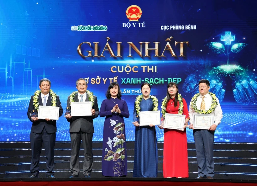 Bộ Y tế tổ chức Lễ trao giải Cuộc thi Cơ sở y tế xanh-sạch-đẹp lần thứ I