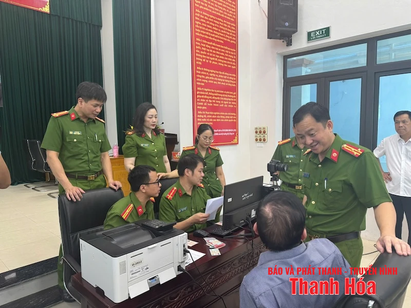 Công an Thanh Hóa đồng loạt triển khai cấp đổi Thẻ đảng viên trên nền tảng dữ liệu dân cư