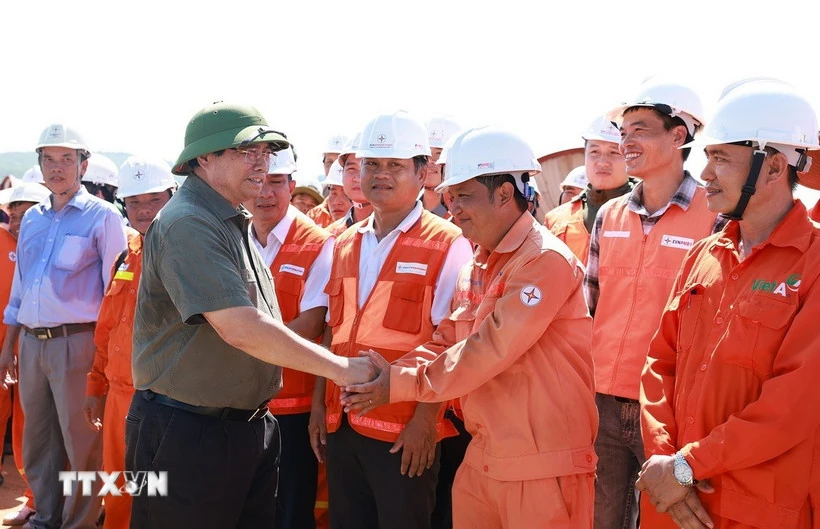 Thủ tướng: Đến ngày 19/8 phải hoàn thành dự án đường dây 500kv Lào Cai-Vĩnh Yên