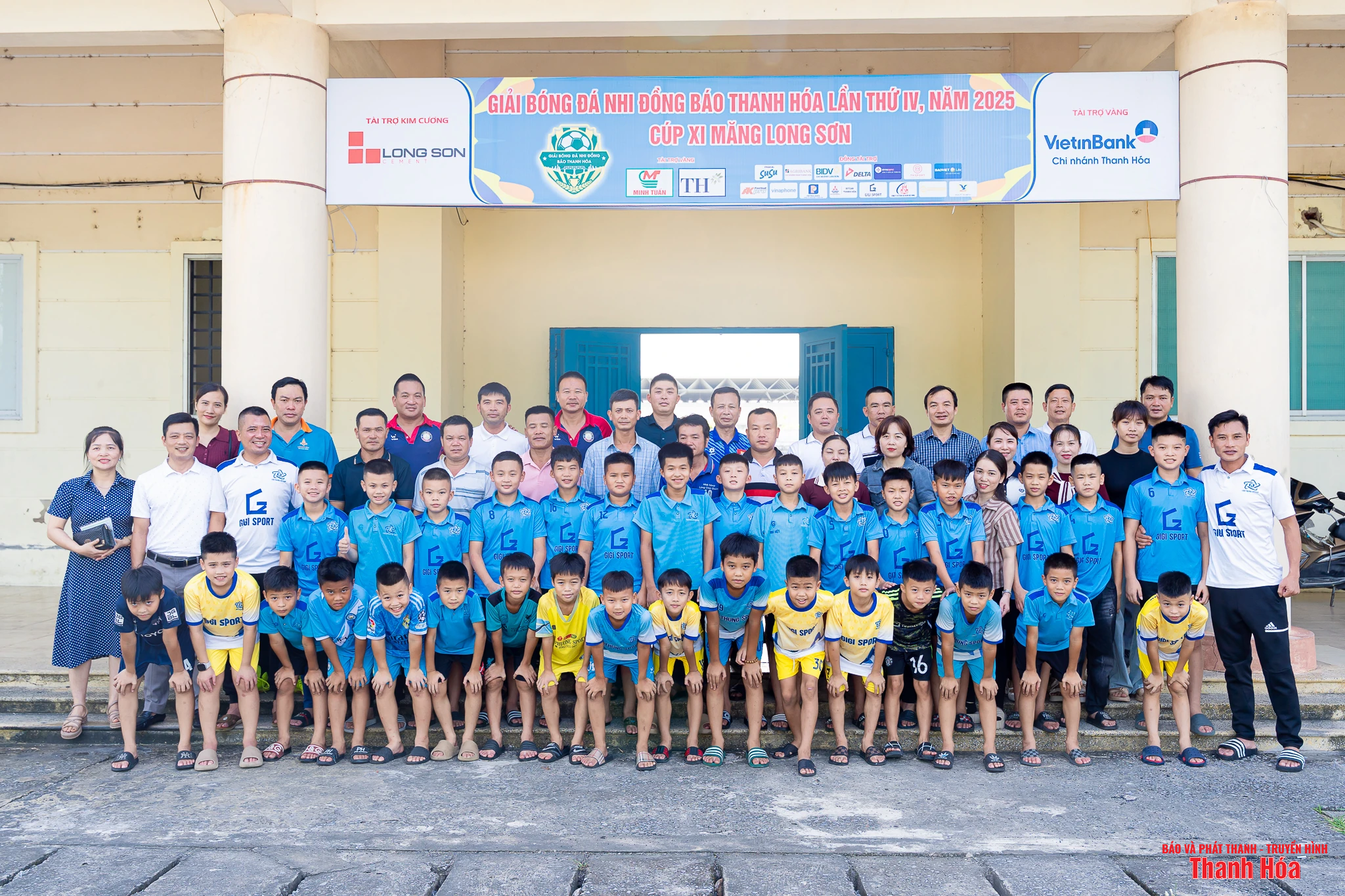 Chuyển giao đội U11 Việt Hùng Thanh Hóa sang CLB Đông Á Thanh Hóa