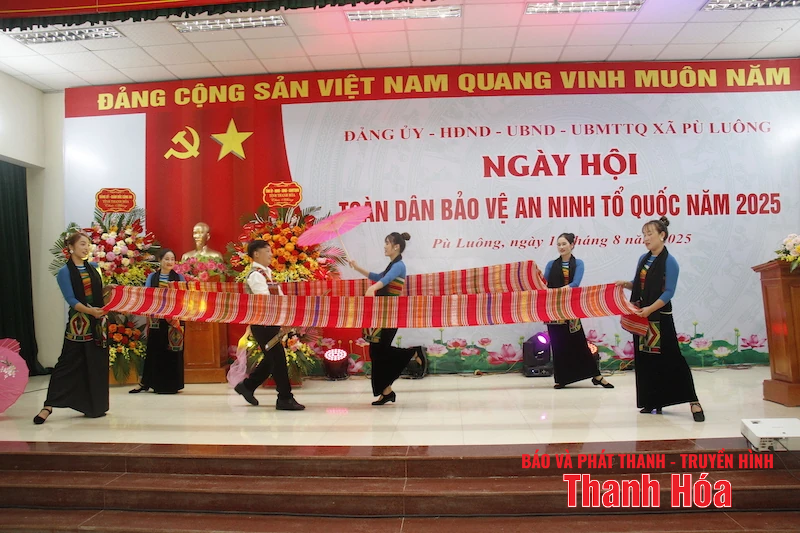 Xã Pù Luông tổ chức Ngày hội Toàn dân bảo vệ an ninh Tổ quốc”