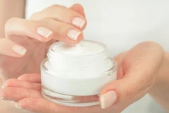 Bộ Y tế yêu cầu thu hồi, tiêu hủy sản phẩm sữa dưỡng da kích trắng