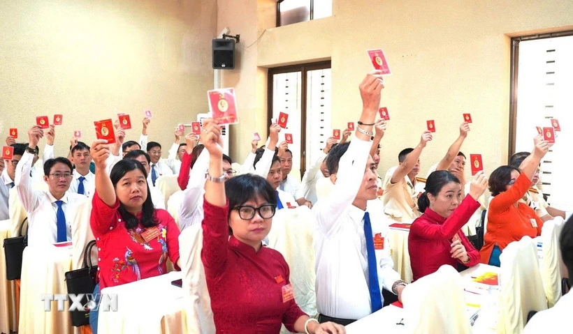 Ban Bí thư yêu cầu tiến hành đổi thẻ đảng viên trong toàn Đảng