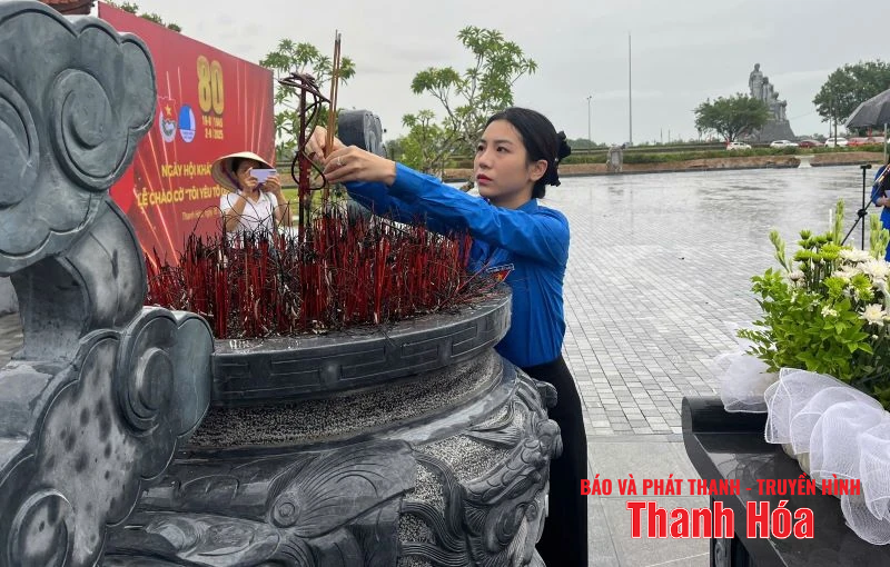 Thiết thực “Ngày hội khát vọng non sông”