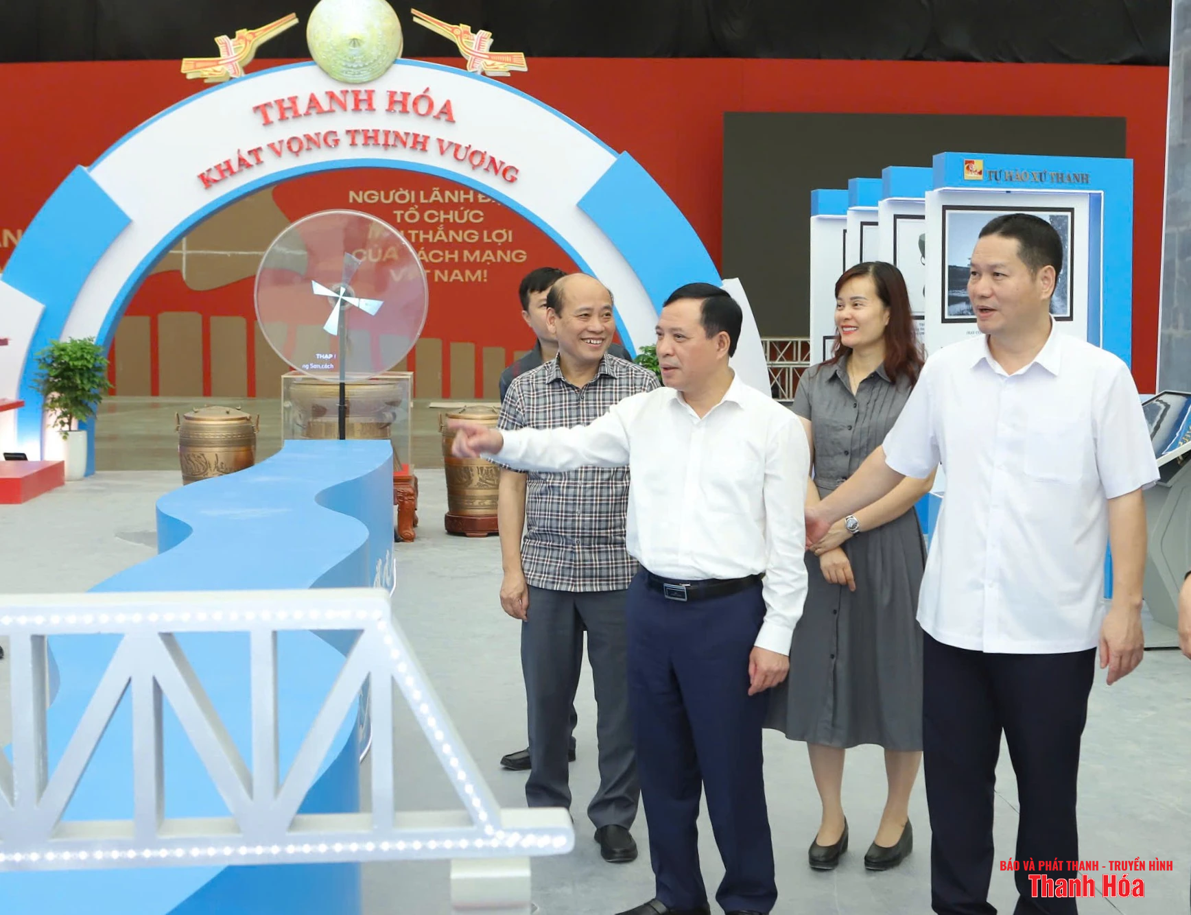 Phó Bí thư Thường trực Tỉnh ủy Lại Thế Nguyên kiểm tra công tác chuẩn bị trưng bày thành tựu kinh tế - xã hội của tỉnh Thanh Hóa tại Trung tâm Hội chợ Triển lãm Quốc gia