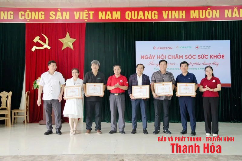 “Ngày hội chăm sóc sức khỏe” tại xã Triệu Sơn