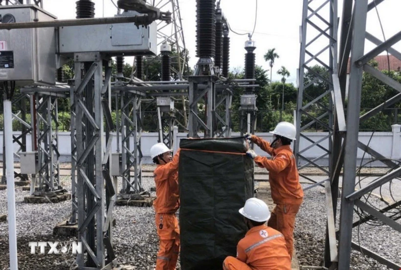 Điện lực miền Bắc kiểm tra ứng phó bão số 5 tại Thanh Hóa, Nghệ An, Hà Tĩnh