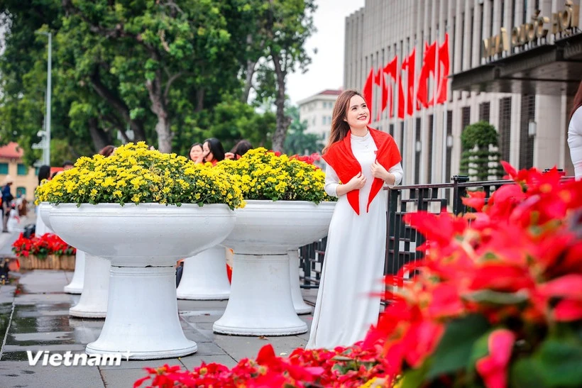 Nên lựa chọn trang phục như thế nào cho phù hợp ngày Quốc khánh 2/9?