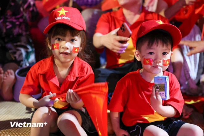 Nên lựa chọn trang phục như thế nào cho phù hợp ngày Quốc khánh 2/9?