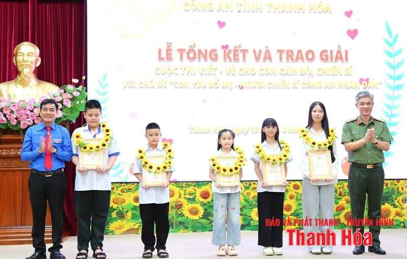 Tổng kết và trao giải cuộc thi tìm hiểu 80 năm Ngày truyền thống Công an Nhân dân