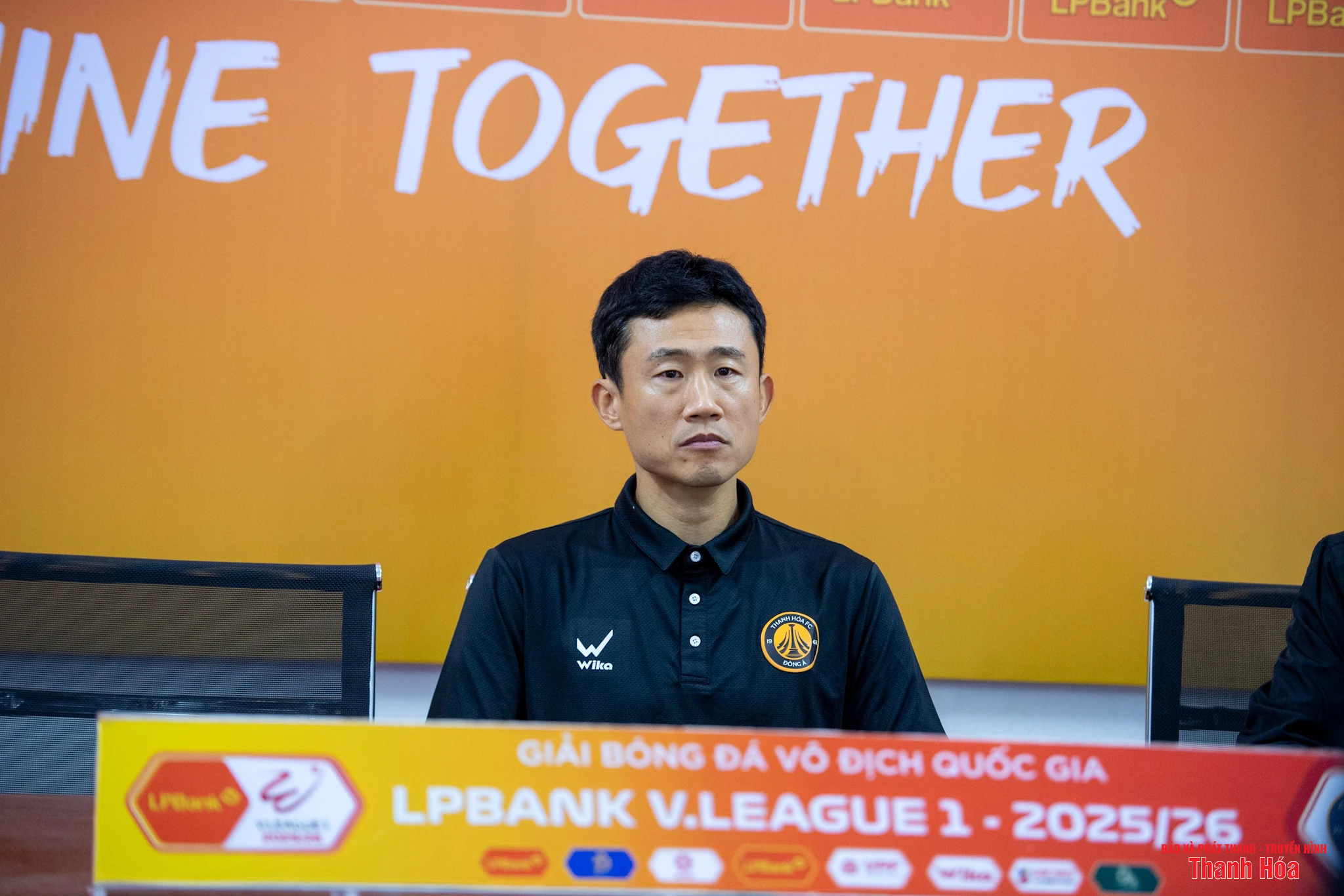 HLV Đông Á Thanh Hóa: Lần đầu tiên trong sự nghiệp tôi để thua 4 bàn