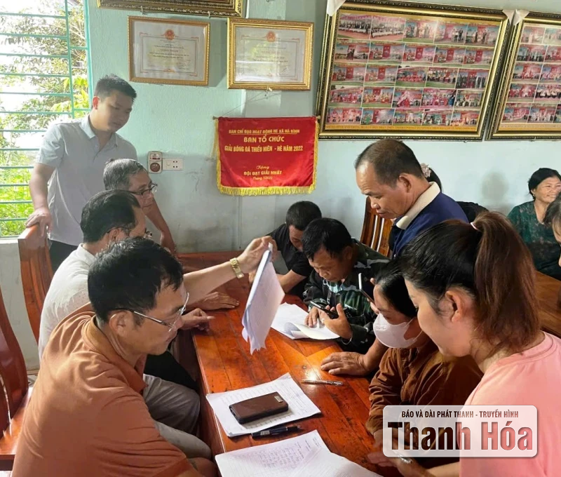 Xã Hoạt Giang cơ bản hoàn thành việc phát quà Tết Độc lập