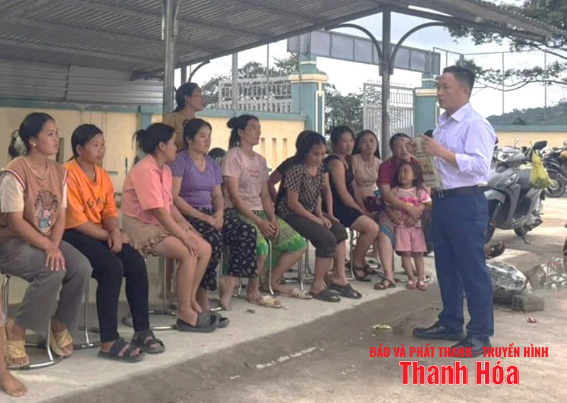 Những đảng viên người Mông tiên phong