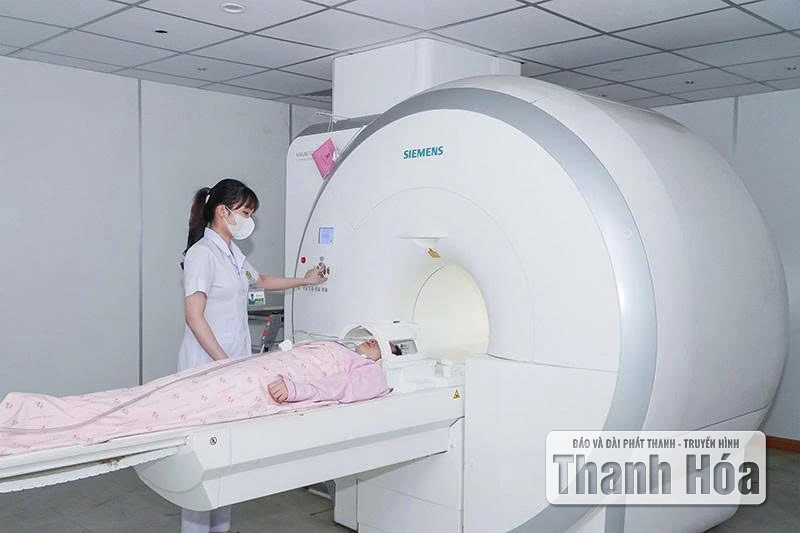 Đẩy mạnh xã hội hóa, nâng cao chất lượng dịch vụ y tế