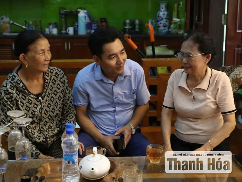 Tuổi cao, gương sáng ở vùng biển