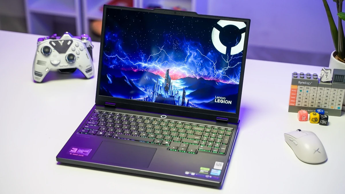 Lenovo vs Asus : Cuộc chiến mạnh mẽ trong phân khúc gaming