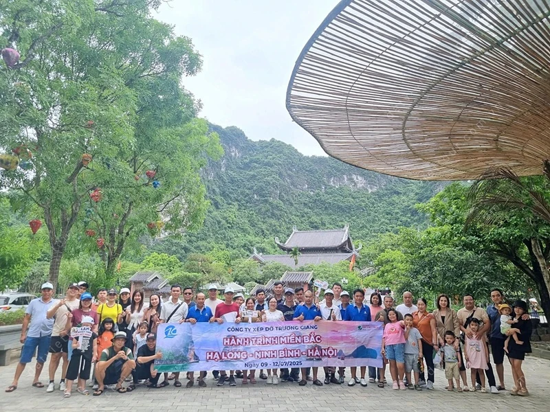 Nâng tầm trải nghiệm du lịch Việt Nam cùng Đất Việt Tour