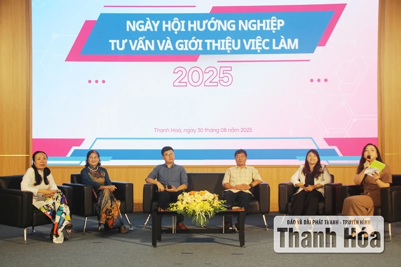 Chương trình hướng nghiệp và tư vấn giới thiệu việc làm năm 2025