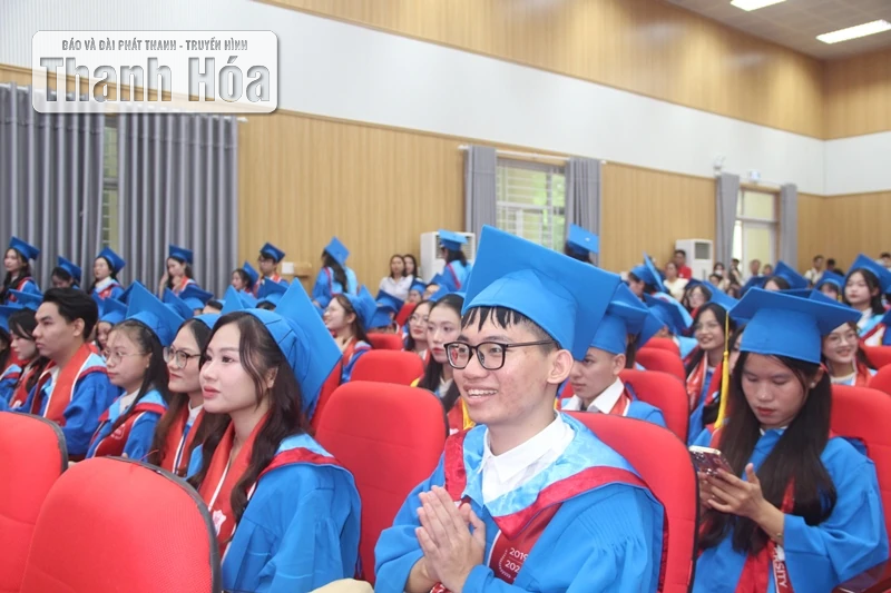 Phân hiệu Trường Đại học Y Hà Nội tại Thanh Hóa tổ chức lễ bế giảng năm học 2024-2025