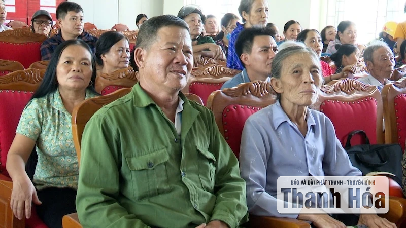 Xã Thọ Long trao quà Tết Độc lập cho người dân trong 2 ngày