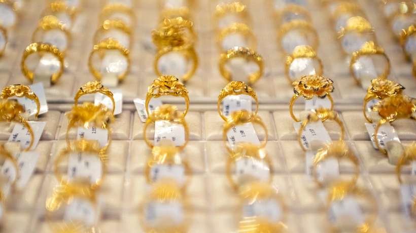 Giá vàng lập kỷ lục, giao dịch ở ngưỡng 128 triệu đồng mỗi lượng