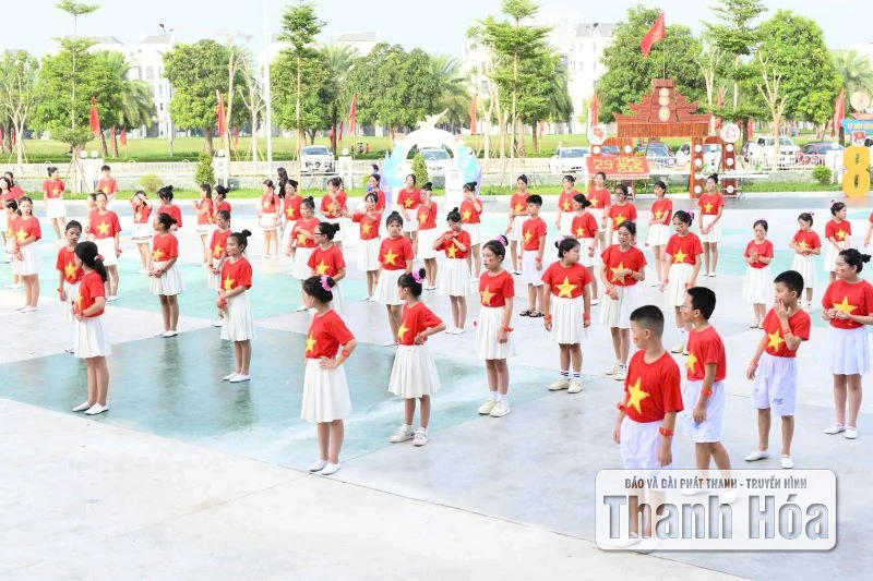 Tuổi trẻ tự hào viết tiếp câu chuyện hòa bình