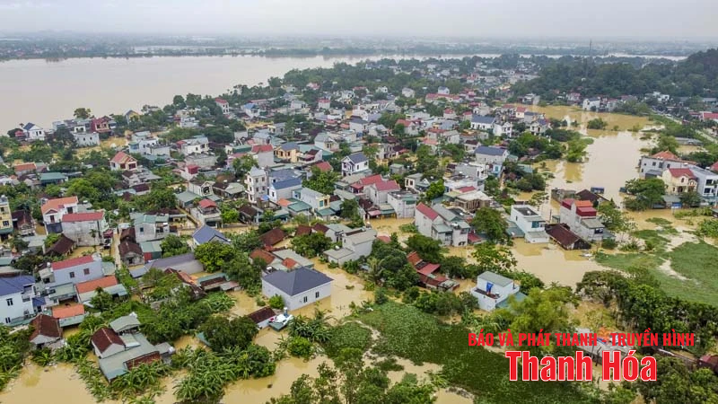 Nước sông Mã dâng cao, hàng nghìn ngôi nhà ở phường Hàm Rồng ngập sâu