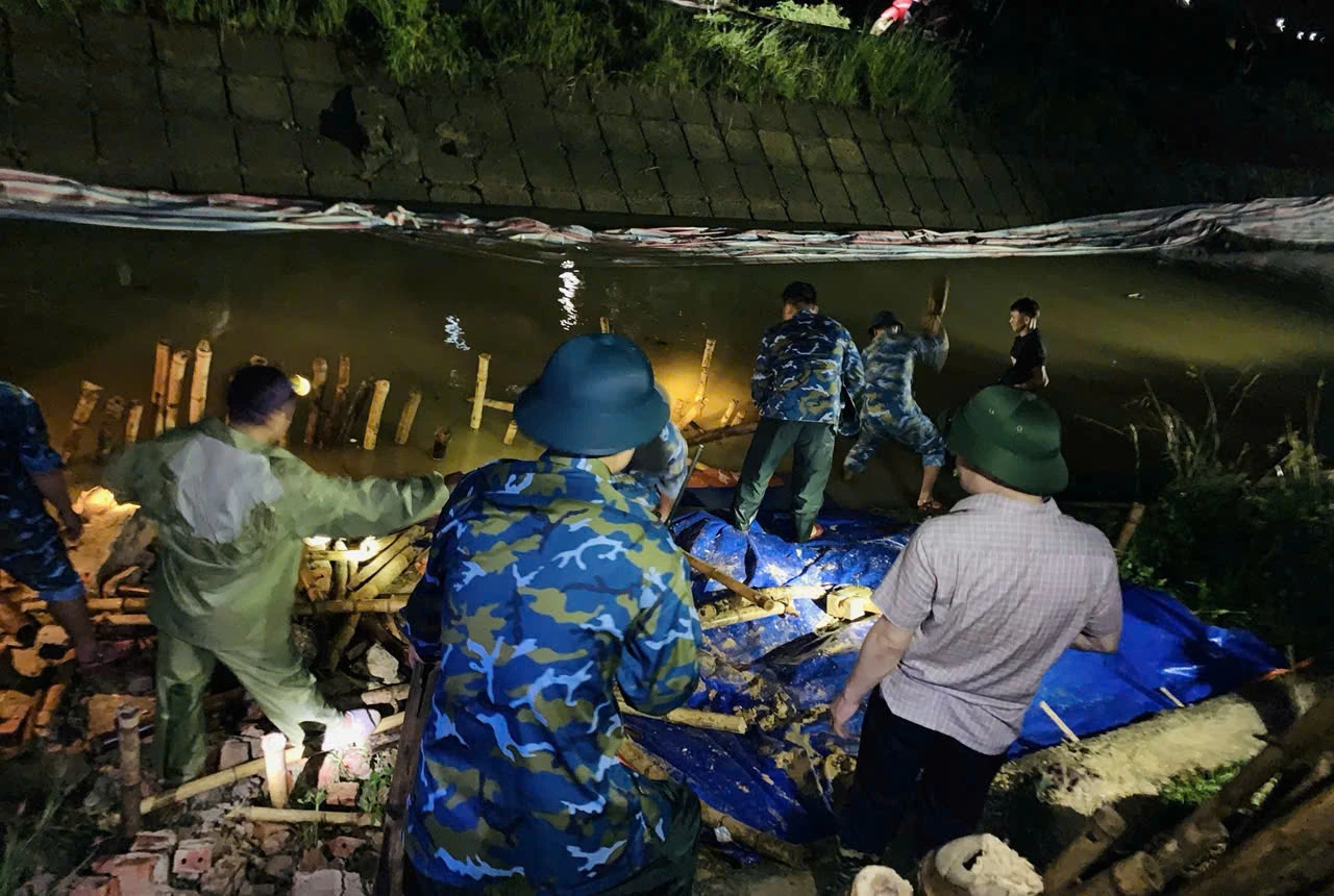 Xã Sao Vàng khẩn trương khắc phục sự cố sạt kênh C6