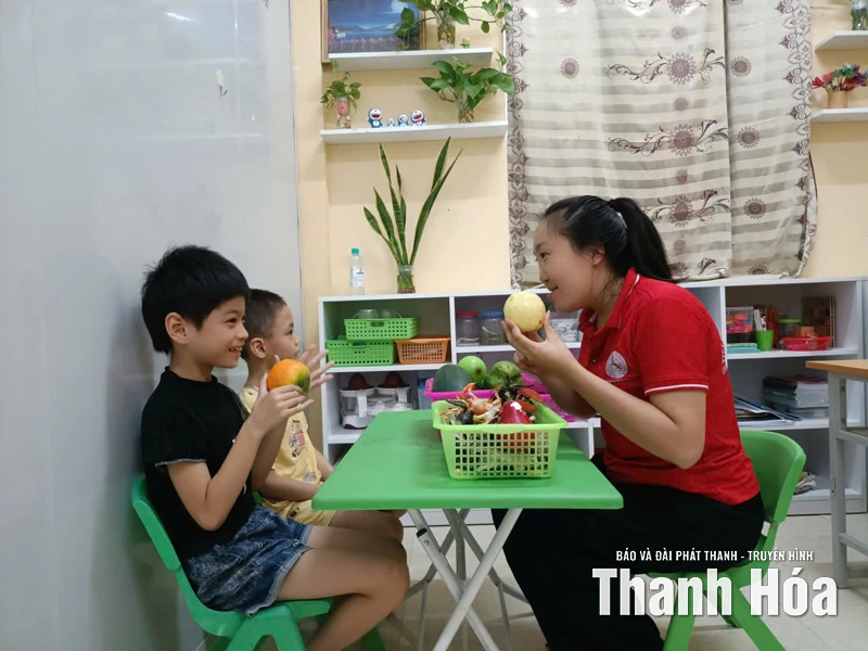 Dạy trẻ khuyết tật bằng cả trái tim