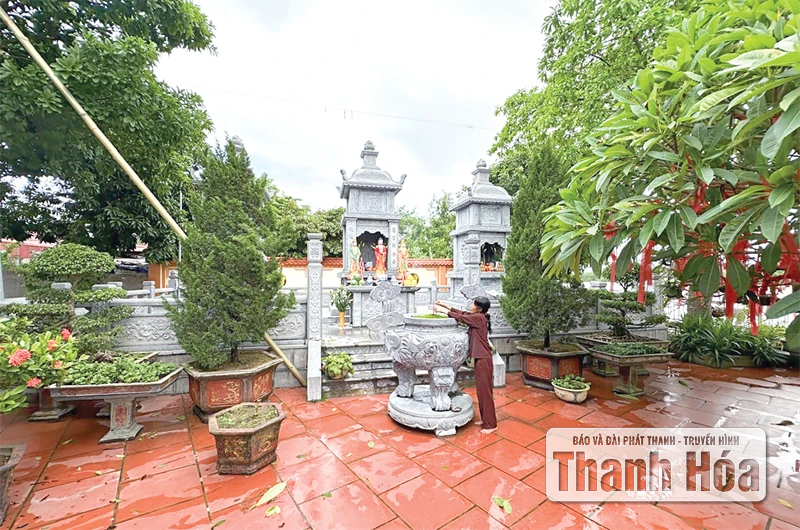 Ngôi chùa cổ Nhân Lộ bên bờ sông Mã